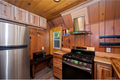 311 Hemlock, Lake Arrowhead, CA 92352 - Photo 15
