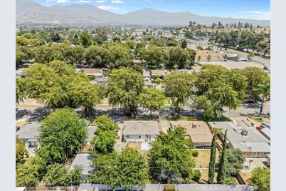 2304 Roxbury Drive, San Bernardino, CA 92404 - Photo 31