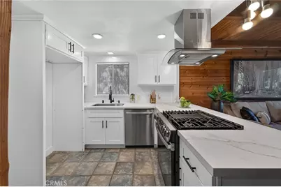 27067 Overlook Lane, Lake Arrowhead, CA 92352 - Photo 11