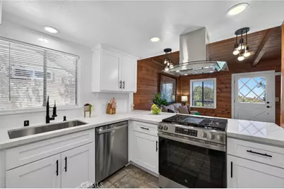 27067 Overlook Lane, Lake Arrowhead, CA 92352 - Photo 13