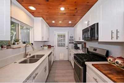 23869 Wildwood, Crestline, CA 92325 - Photo 21