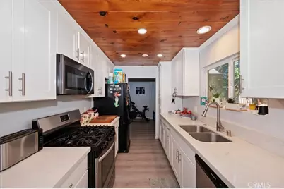 23869 Wildwood, Crestline, CA 92325 - Photo 17