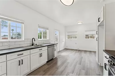 2895 N Sierra Way, San Bernardino, CA 92405 - Photo 15