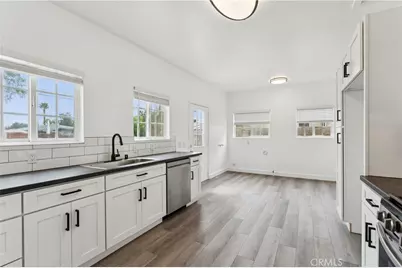 2895 N Sierra Way, San Bernardino, CA 92405 - Photo 15