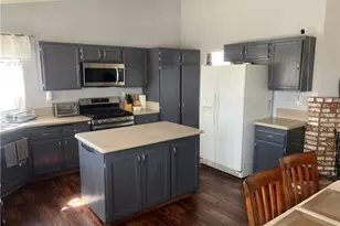 13073 Snowview, Victorville, CA 92392 - Photo 9