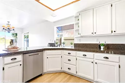 10986 Sunwood, Yucaipa, CA 92399 - Photo 9