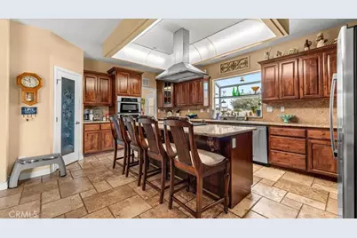 10271 Clover, Hesperia, CA 92344 - Photo 9