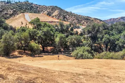 13582 Oak Mountain Drive, Yucaipa, CA 92399 - Photo 7