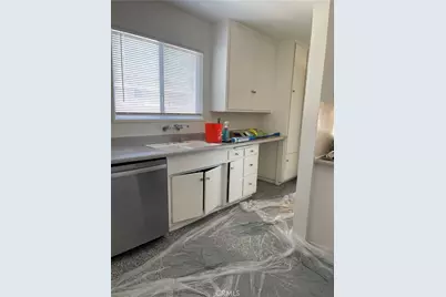 25437 Edgemont, San Bernardino, CA 92404 - Photo 5