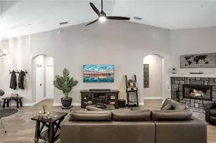 6694 Paw Paw, Hesperia, CA 92345 - Photo 9