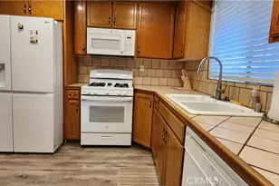 28799 Via Playa Del Rey, Murrieta, CA 92563 - Photo 7
