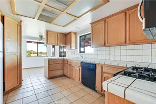 2929 Snow Line Dr, Pinon Hills, CA 92372 - Photo 19