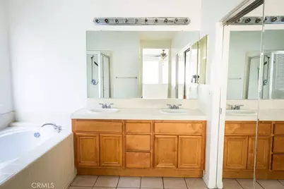 29274 Henderson, Highland, CA 92346 - Photo 19