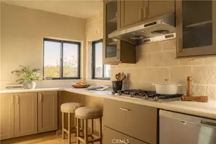 2890 Las Alturas St, Los Angeles, CA 90068 - Photo 9