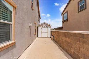 5562 Royal Oaks, Fontana, CA 92336 - Photo 27