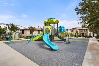 5562 Royal Oaks, Fontana, CA 92336 - Photo 37