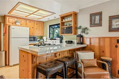 380 Hemlock, Lake Arrowhead, CA 92352 - Photo 7