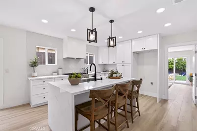 2430 S Cochran Avenue, Los Angeles, CA 90016 - Photo 9