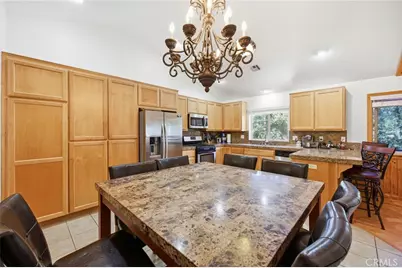 915 Brentwood Drive, Lake Arrowhead, CA 92352 - Photo 23