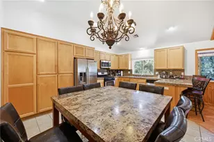 915 Brentwood Dr, Lake Arrowhead, CA 92352 - Photo 23