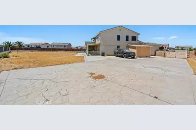 17681 View Mount Court, Victorville, CA 92395 - Photo 35