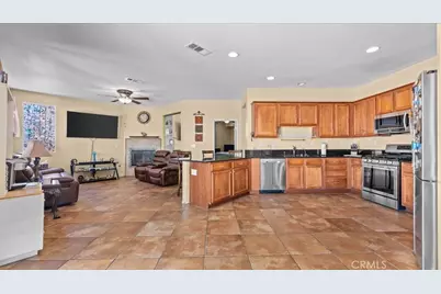 17681 View Mount Court, Victorville, CA 92395 - Photo 13