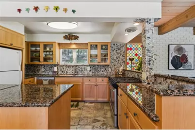 27711 Hamiltair Drive, Lake Arrowhead, CA 92352 - Photo 17