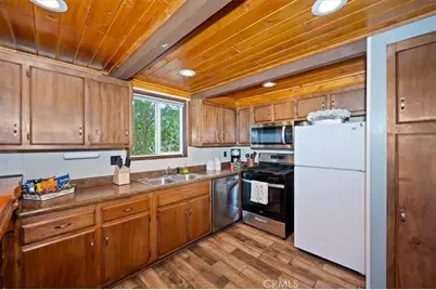 929 W Fairway, Big Bear City, CA 92314 - Photo 17