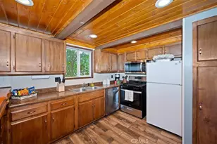 929 W Fairway, Big Bear City, CA 92314 - Photo 17