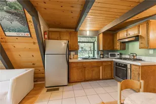 271 Fremont Rd, Lake Arrowhead, CA 92352 - Photo 9