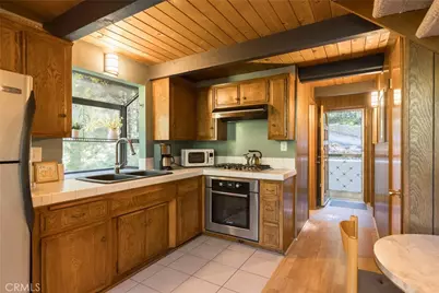 271 Fremont Road, Lake Arrowhead, CA 92352 - Photo 9