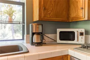 271 Fremont Rd, Lake Arrowhead, CA 92352 - Photo 13