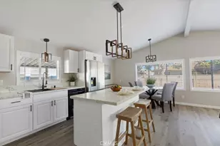 201 Rd Runner Ln, Fountain Valley, CA 92708 - Photo 9