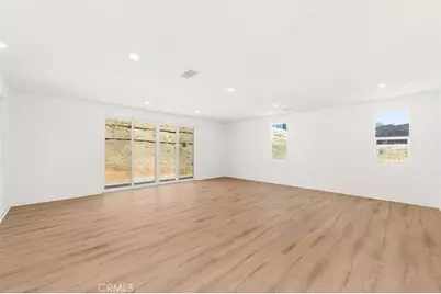 16094 Butterfly Drive, Fontana, CA 92336 - Photo 11