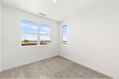 16094 Butterfly Drive, Fontana, CA 92336 - Photo 37