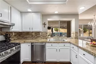 22960 Pavla Ct, Wildomar, CA 92595 - Photo 11