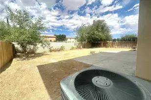 14990 Leaf Ln, Victorville, CA 92394 - Photo 19