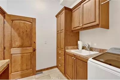 27360 Elmwood, Lake Arrowhead, CA 92352 - Photo 37