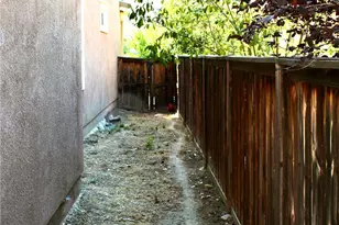 116 Boston, Beaumont, CA 92223 - Photo 35