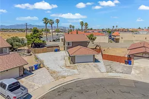 12116 Pluto Dr, Victorville, CA 92392 - Photo 31
