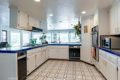 10865 Wagon Train Ln, Jurupa Valley, CA 91752 - Photo 9
