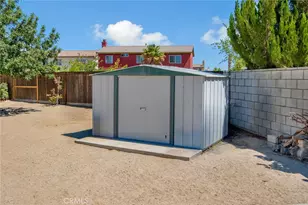 11183 Charleston, Adelanto, CA 92301 - Photo 33