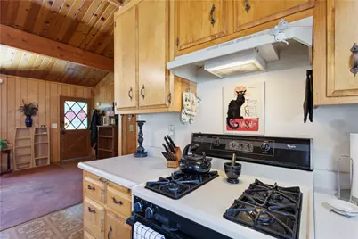 927 W Aeroplane, Big Bear City, CA 92314 - Photo 11