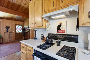 927 W Aeroplane, Big Bear City, CA 92314 - Photo 11