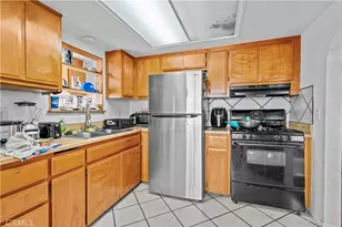 243 W C St, Colton, CA 92324 - Photo 23