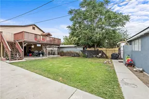 243 W C St, Colton, CA 92324 - Photo 17