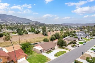 1900 Brae Burn Dr, Corona, CA 92882 - Photo 1