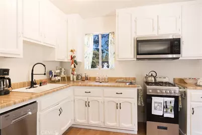 133 Holmes Lane, Sugarloaf, CA 92386 - Photo 13