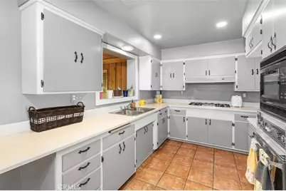 20505 Claremont Avenue, Riverside, CA 92507 - Photo 17