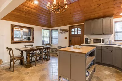 308 Cedarbrook Drive, Twin Peaks, CA 92391 - Photo 11
